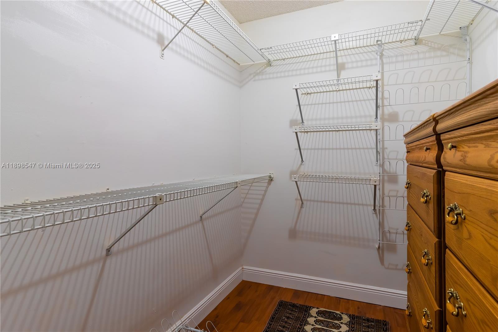 BUILDING THREE OF COUNTRY - Residential Lease