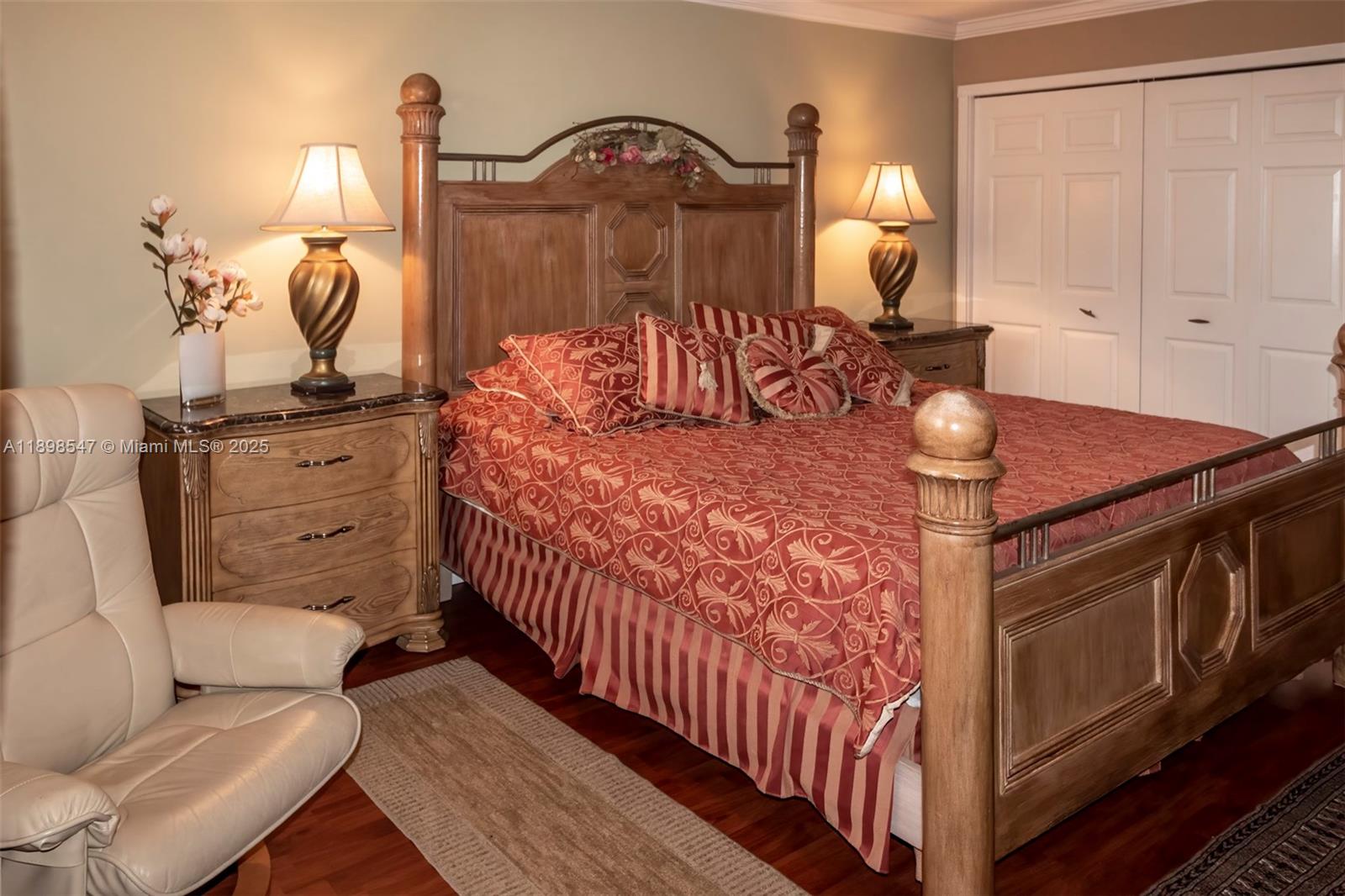 BUILDING THREE OF COUNTRY - Residential Lease