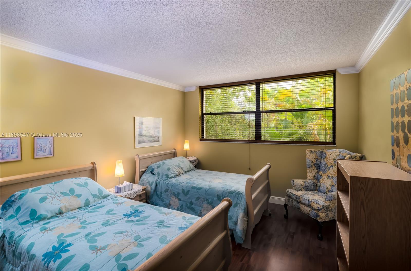 BUILDING THREE OF COUNTRY - Residential Lease