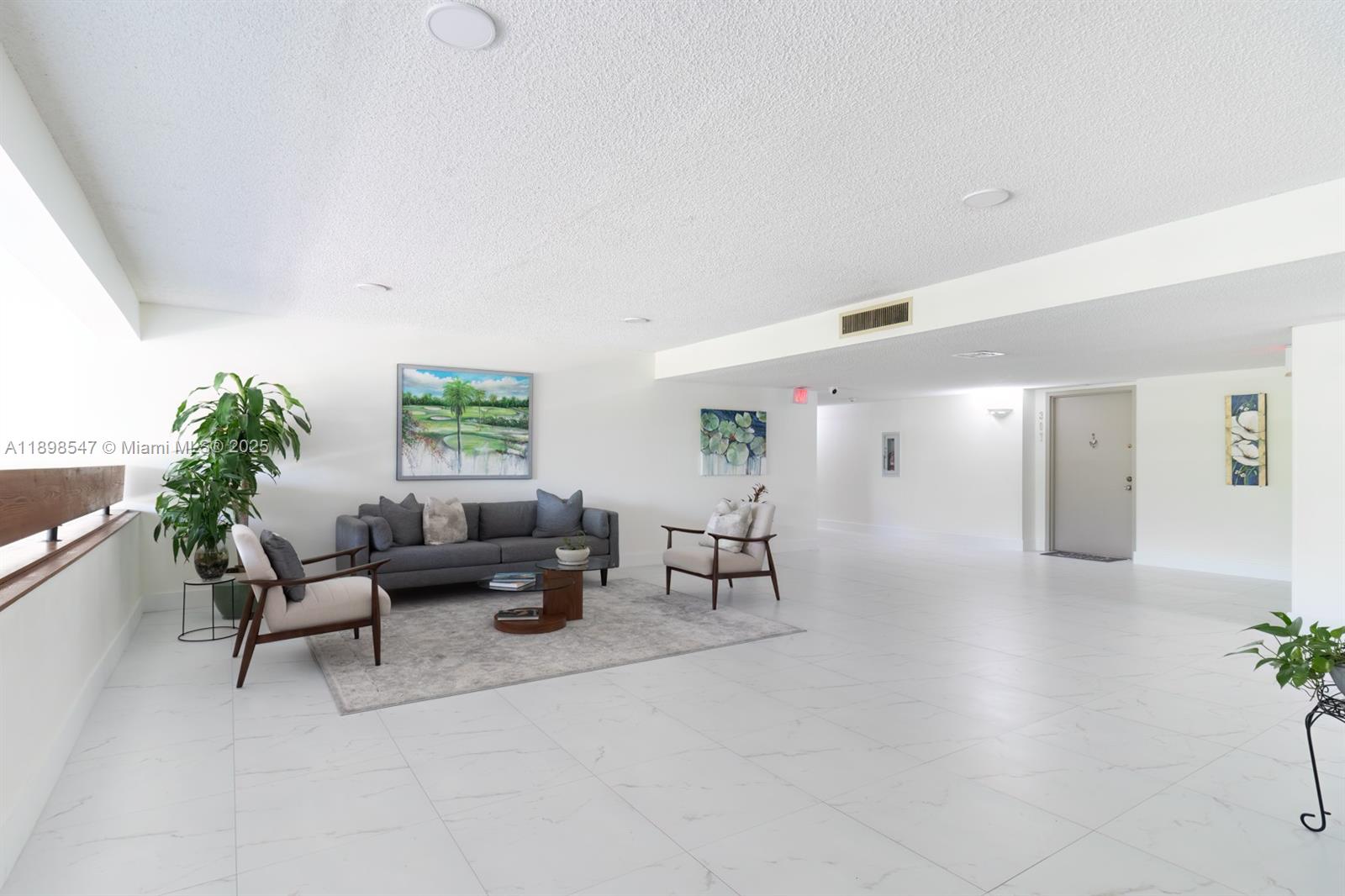 BUILDING THREE OF COUNTRY - Residential Lease