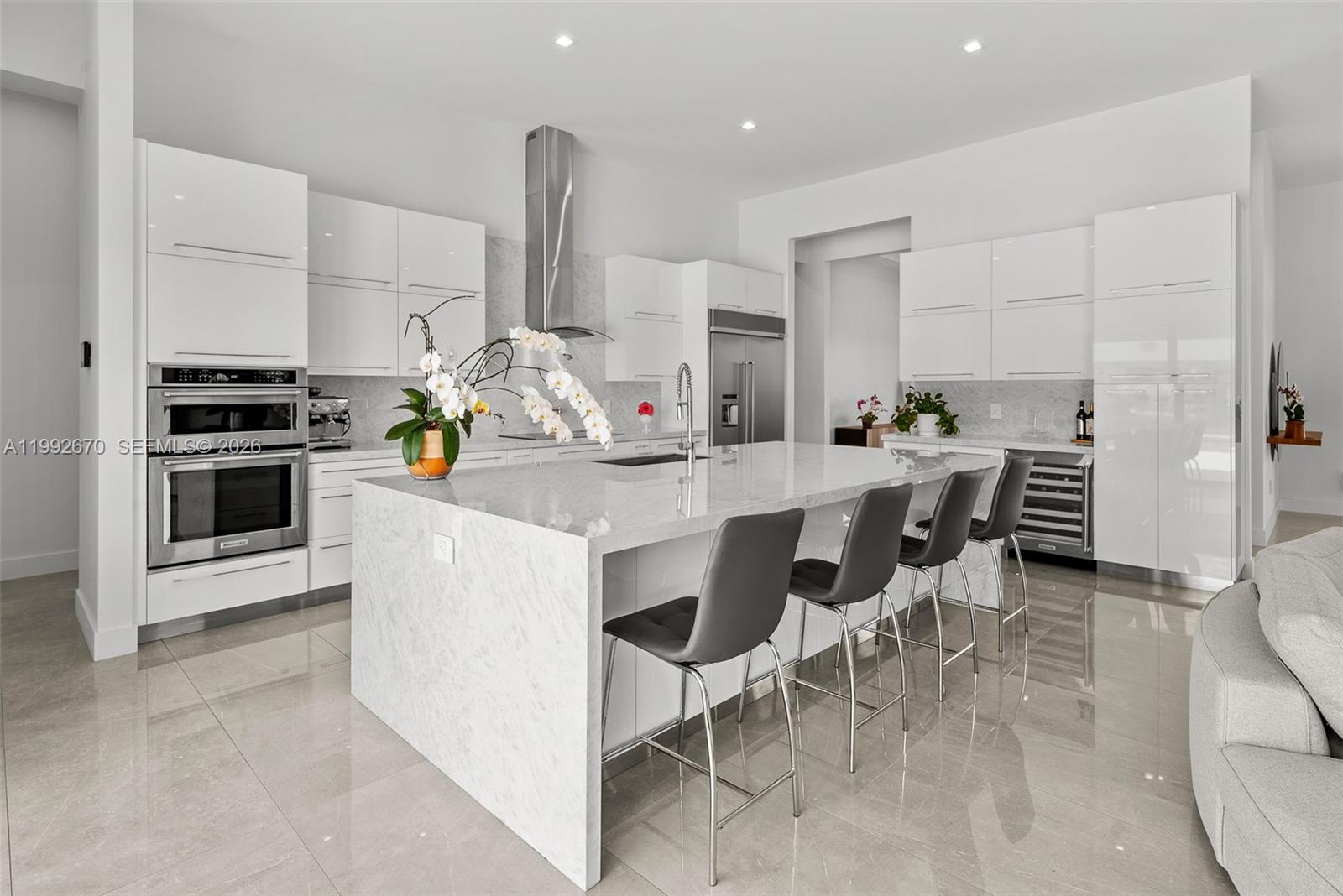 8900 INTERIM-AWAIT SPECIFI - Residential