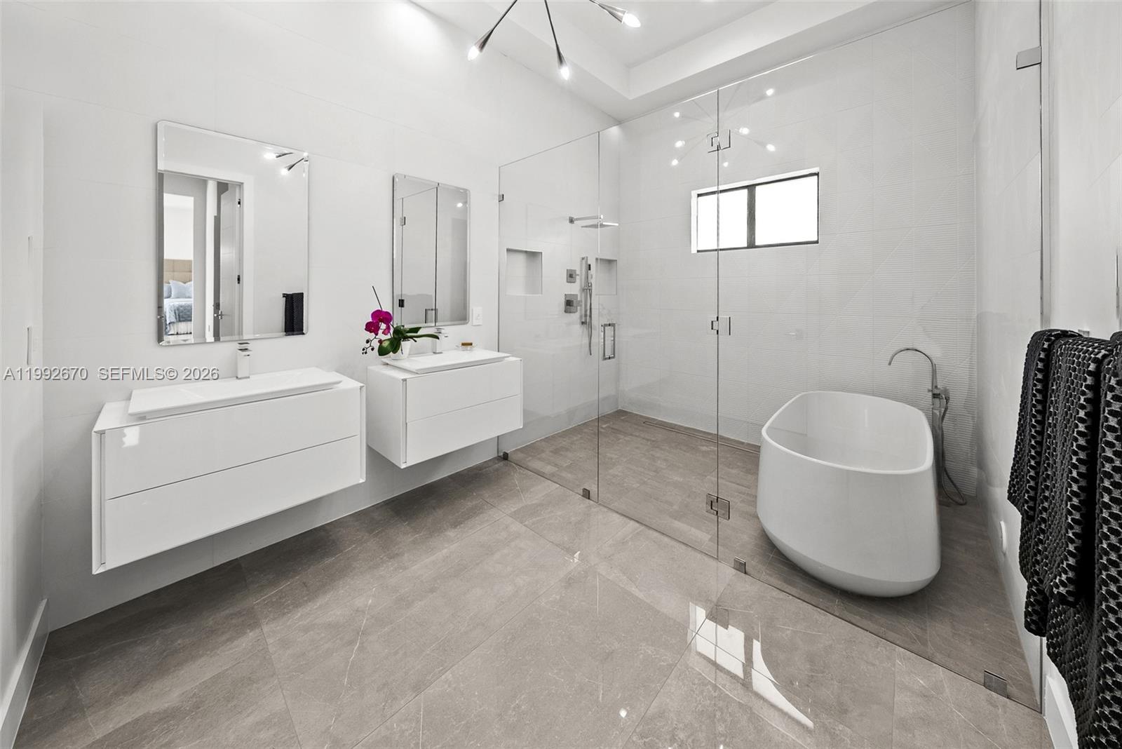 8900 INTERIM-AWAIT SPECIFI - Residential