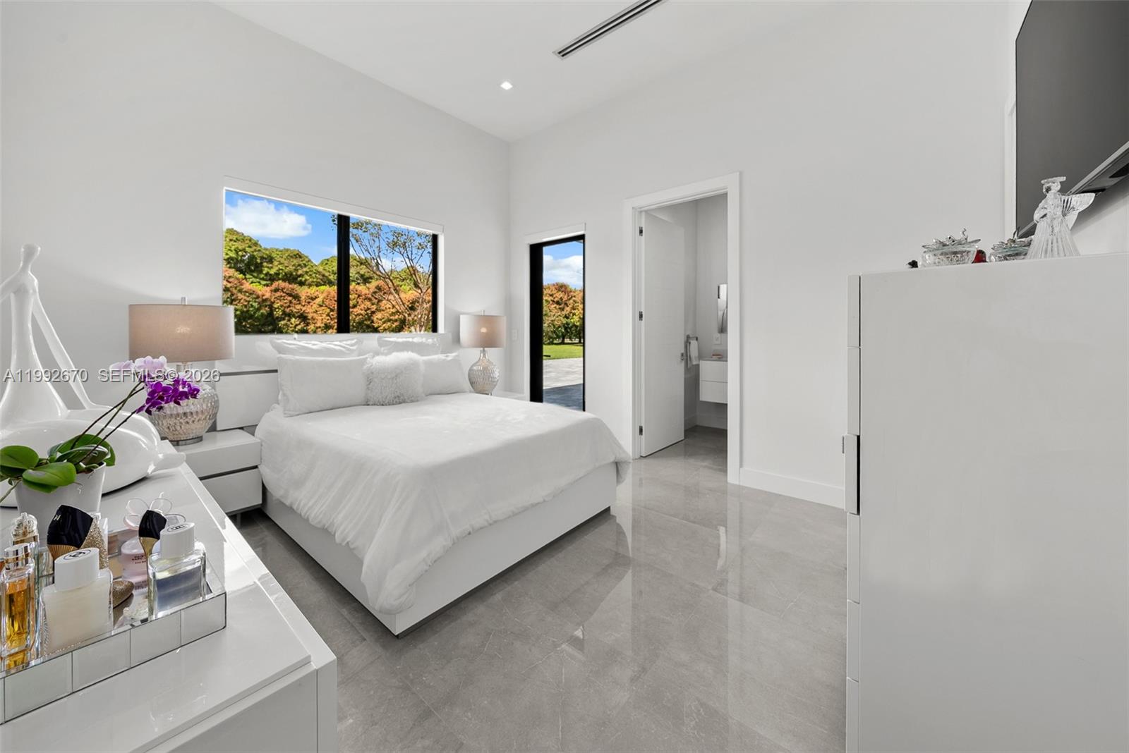 8900 INTERIM-AWAIT SPECIFI - Residential