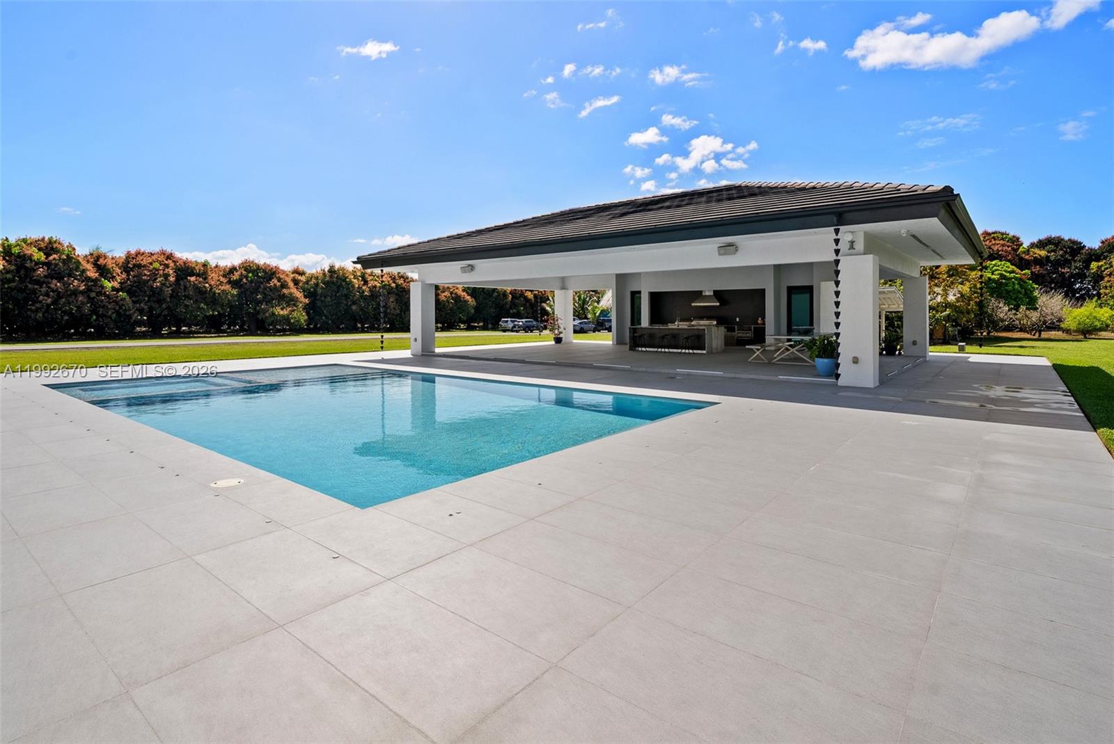 8900 INTERIM-AWAIT SPECIFI - Residential