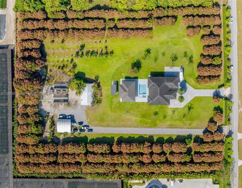 17950 SW 192nd St Miami FL 33187