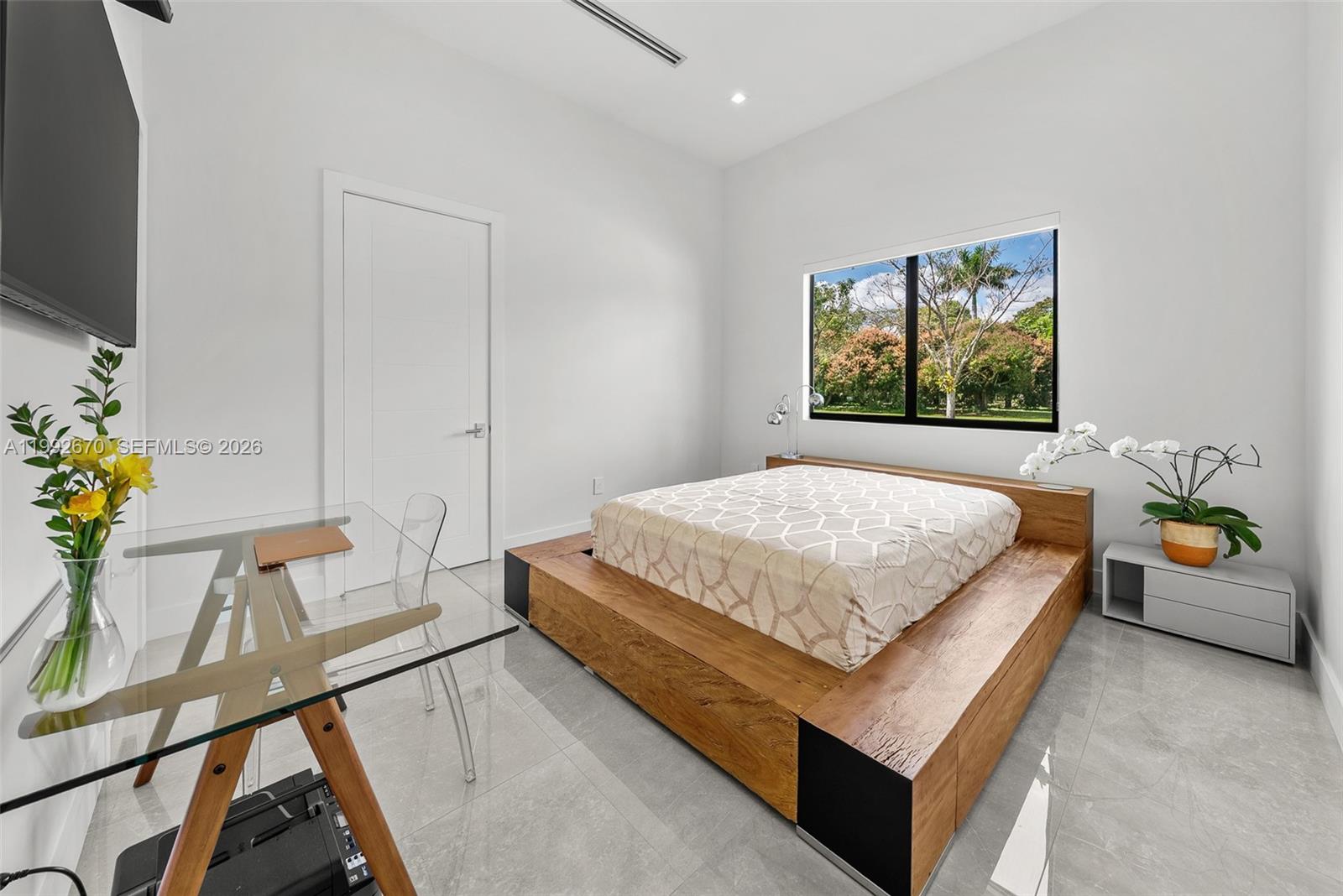 8900 INTERIM-AWAIT SPECIFI - Residential