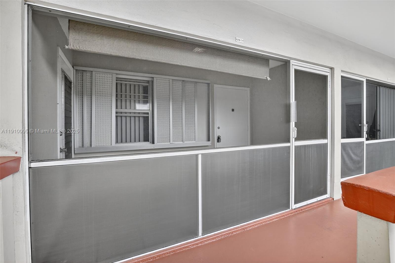 BEVERLY HILLS CONDO - Residential