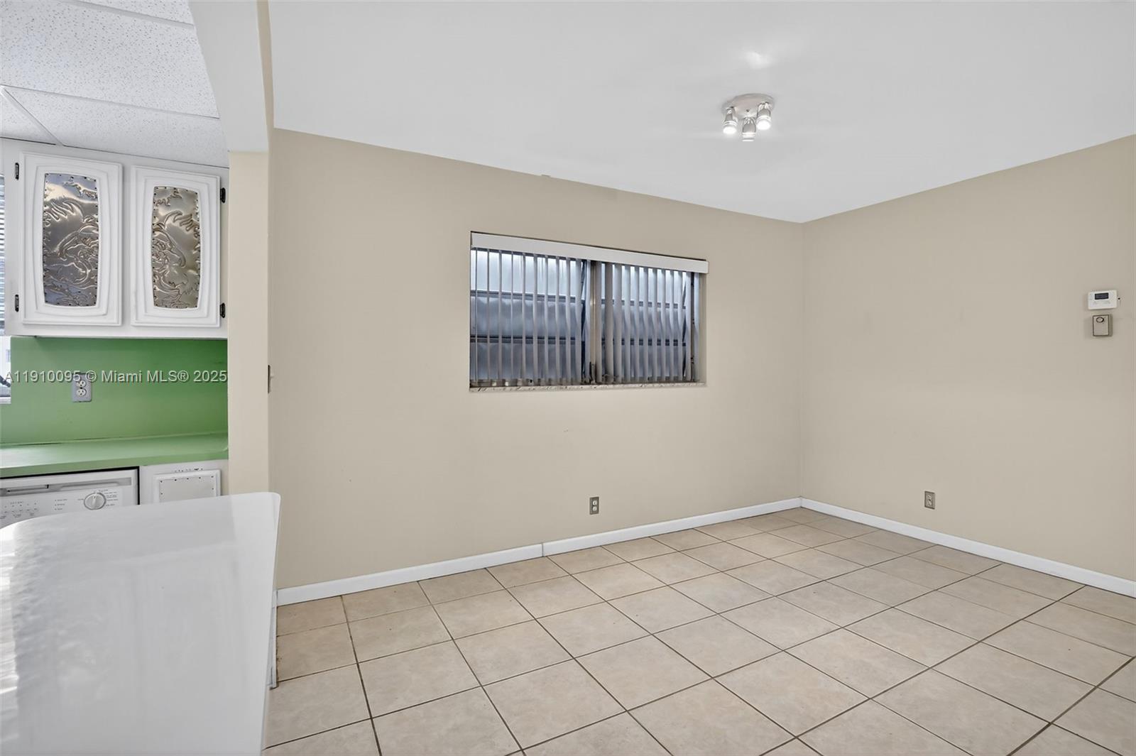 BEVERLY HILLS CONDO - Residential