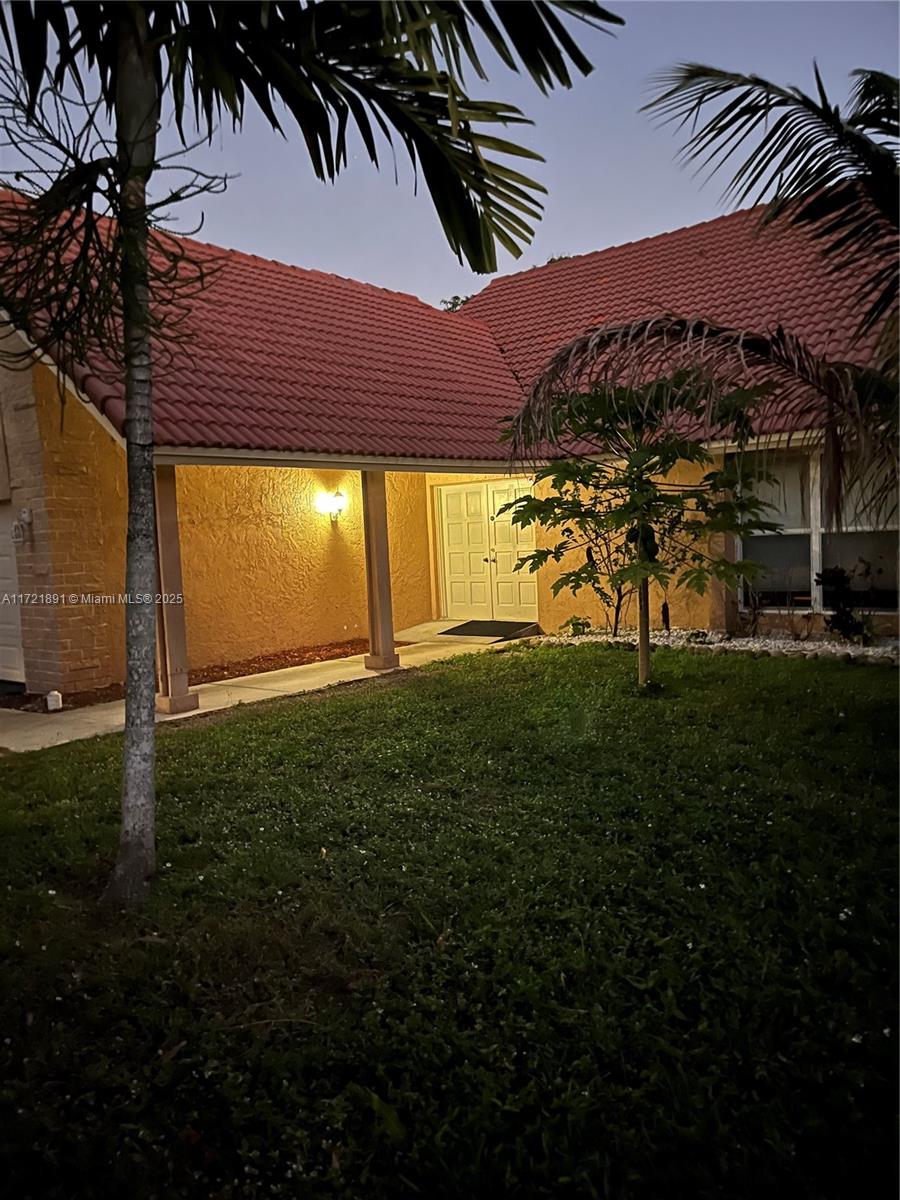 Rental Property at 9310 Nw 38th Pl, Sunrise, Miami-Dade County, Florida - Bedrooms: 5 
Bathrooms: 3  - $4,000 MO.
