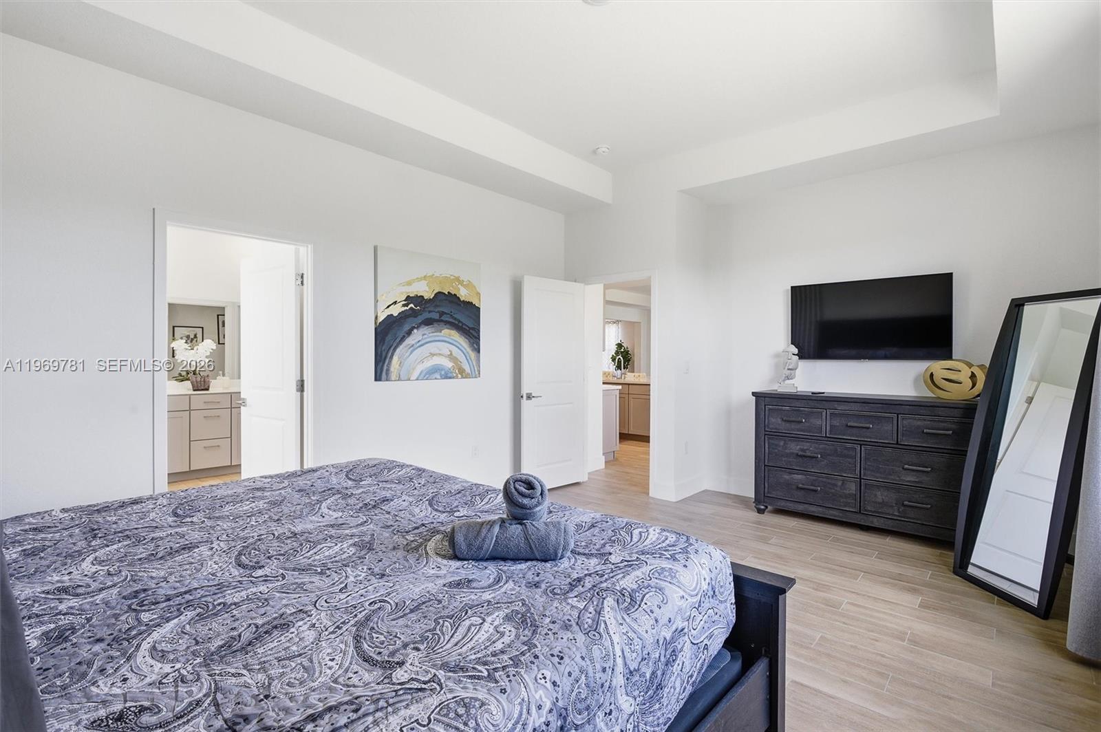 VIKINGS STEAL ESTATES - Residential