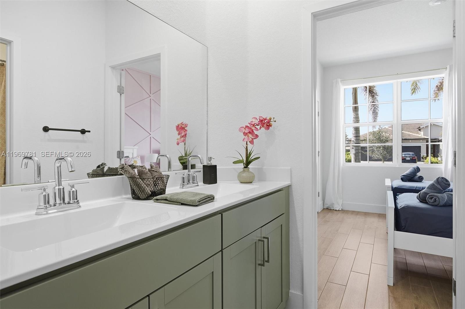 VIKINGS STEAL ESTATES - Residential