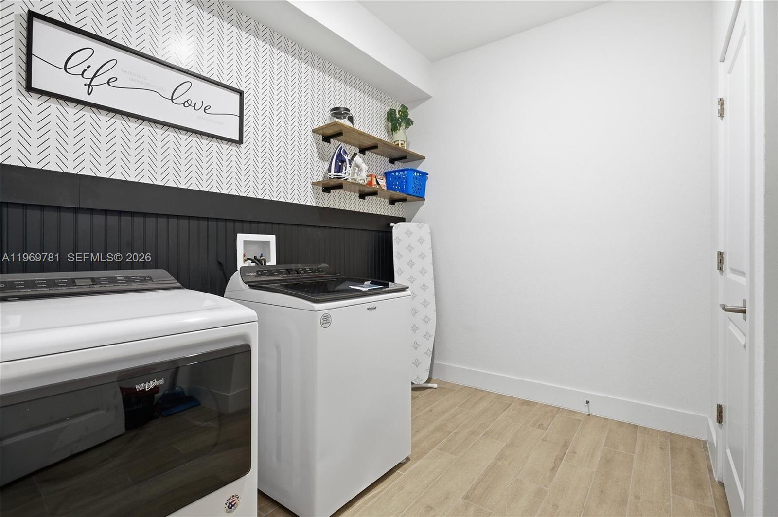 VIKINGS STEAL ESTATES - Residential