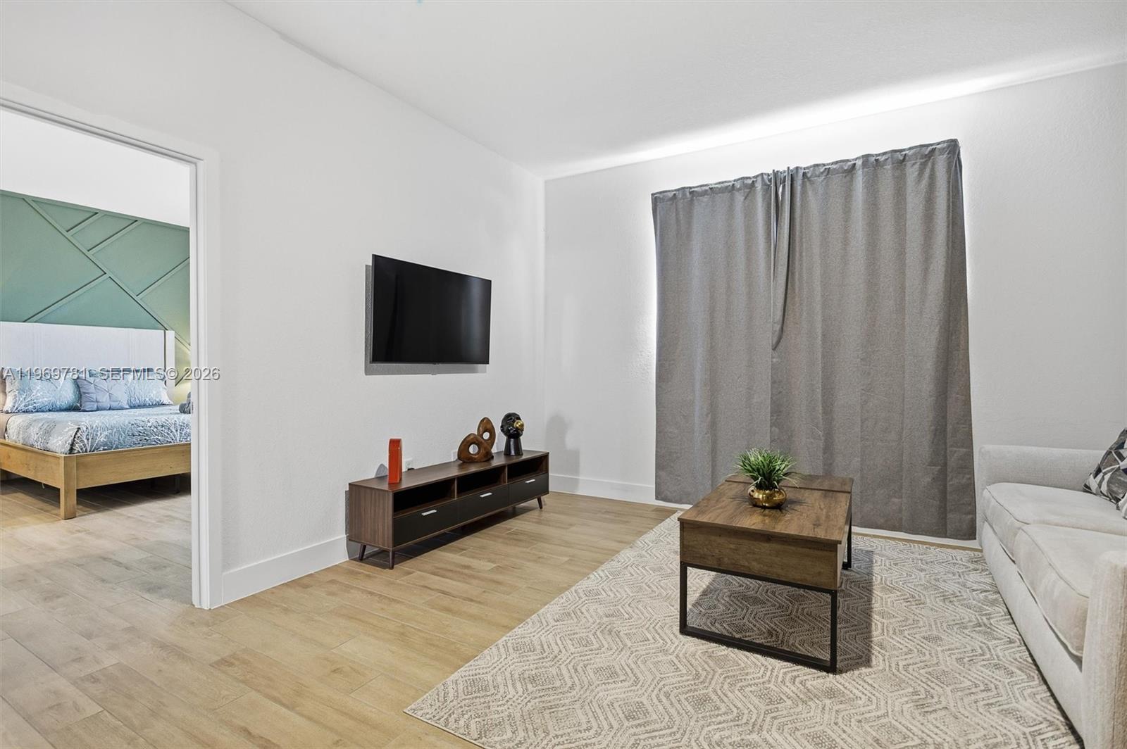 VIKINGS STEAL ESTATES - Residential