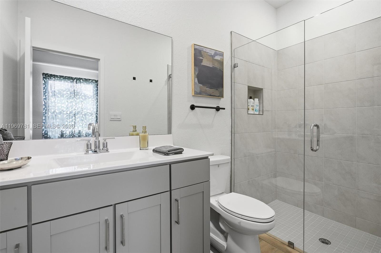 VIKINGS STEAL ESTATES - Residential