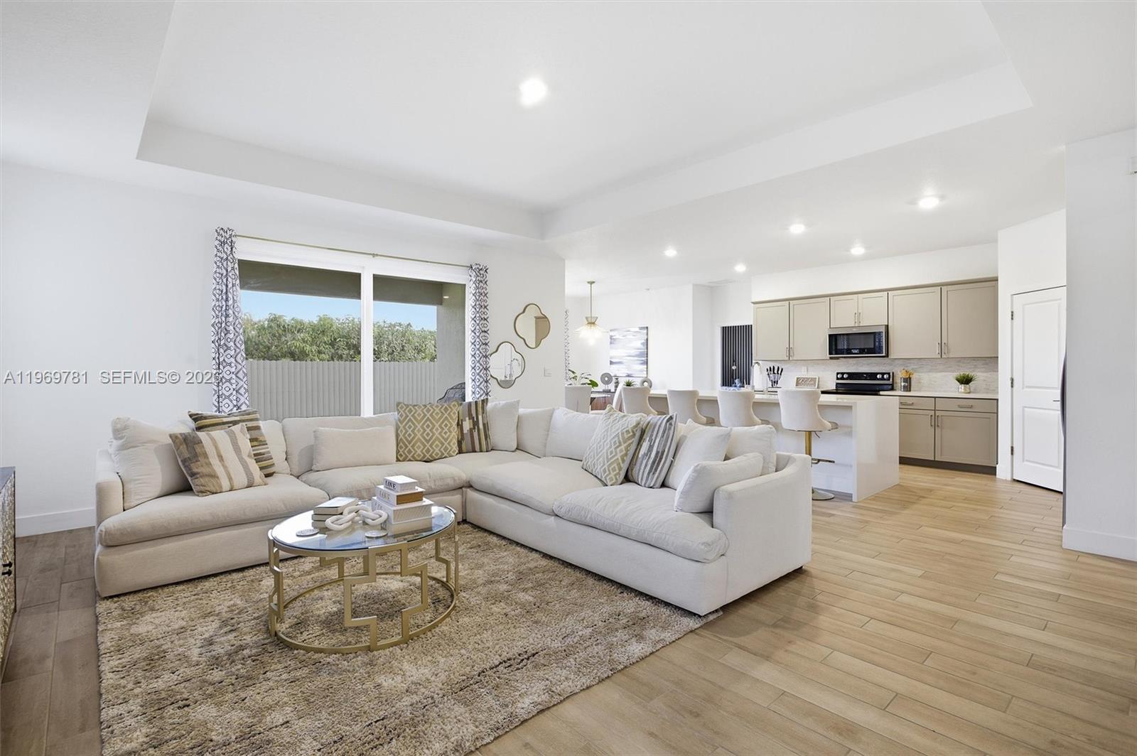 VIKINGS STEAL ESTATES - Residential