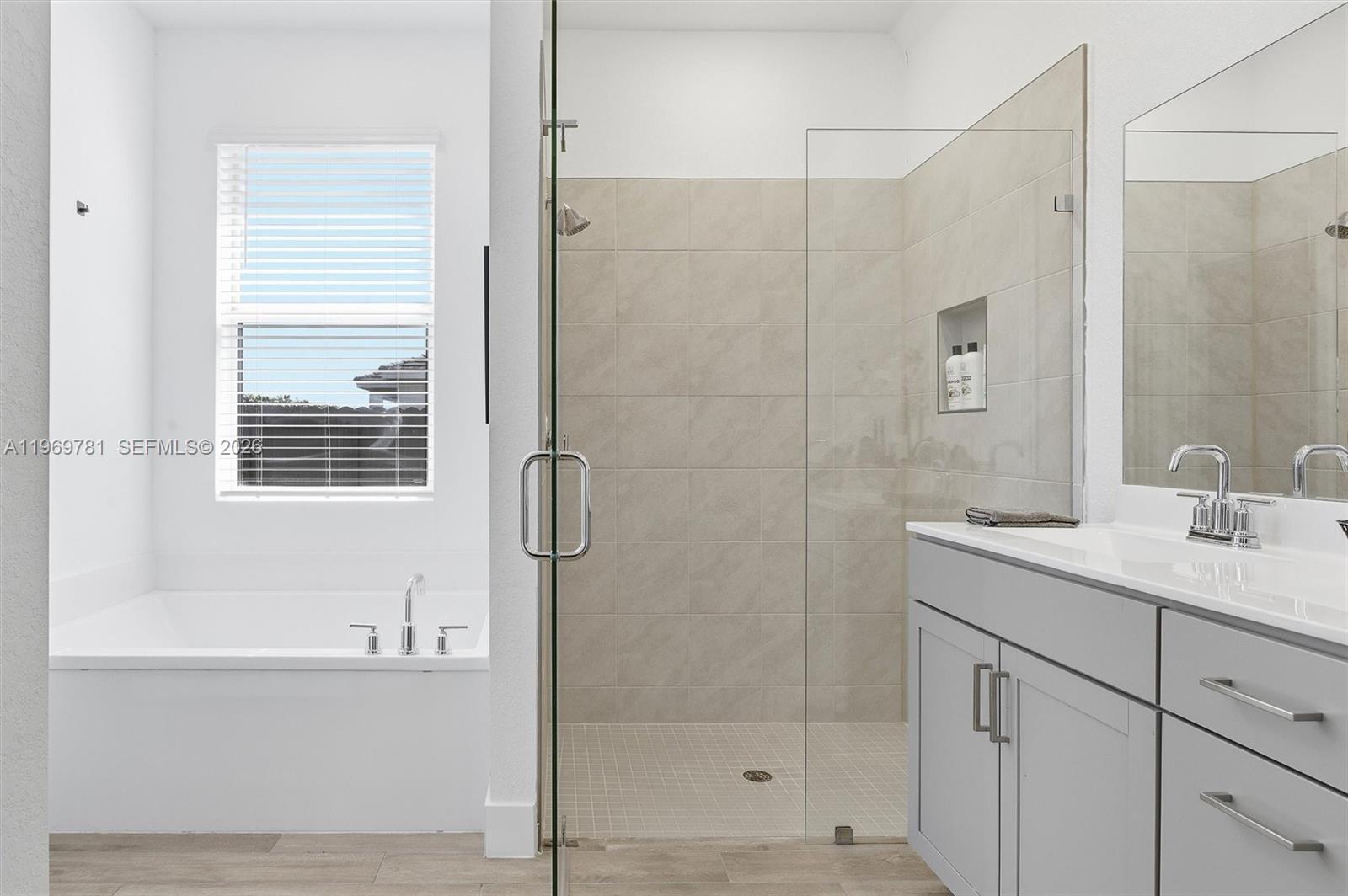 VIKINGS STEAL ESTATES - Residential