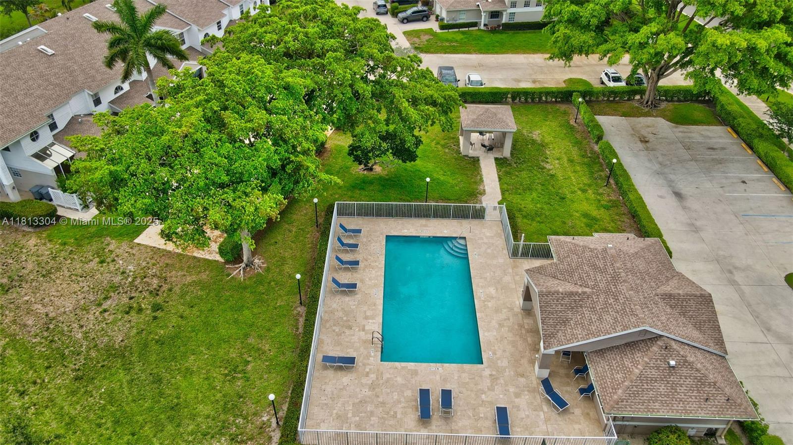BOCA GARDENS 3 - Residential