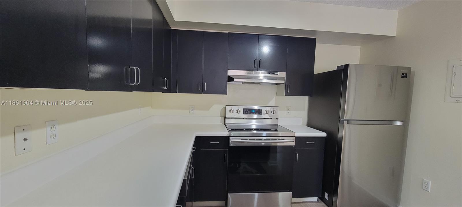 CARRINGTON AT COCONUT CRE - Residential Lease