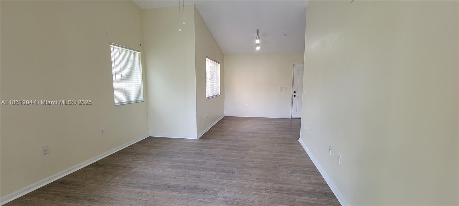 CARRINGTON AT COCONUT CRE - Residential Lease