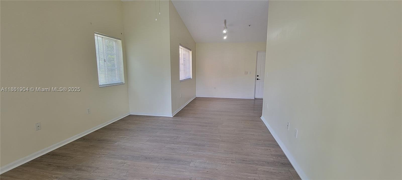 CARRINGTON AT COCONUT CRE - Residential Lease