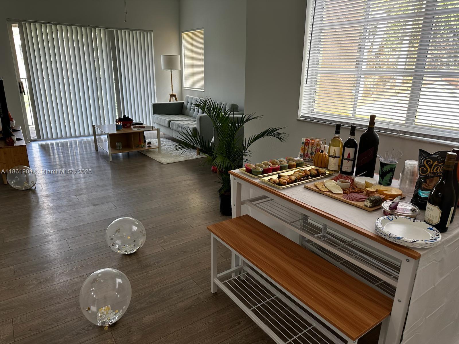 CARRINGTON AT COCONUT CRE - Residential Lease
