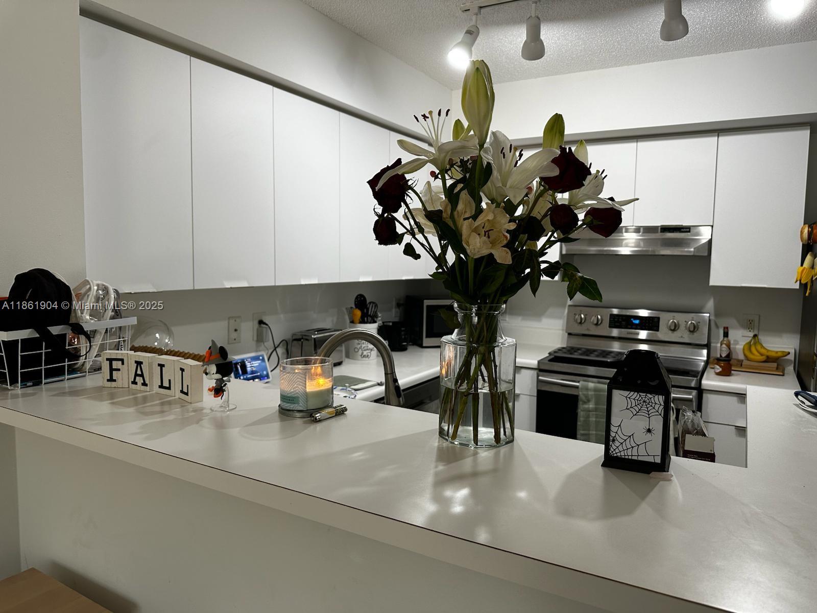 CARRINGTON AT COCONUT CRE - Residential Lease