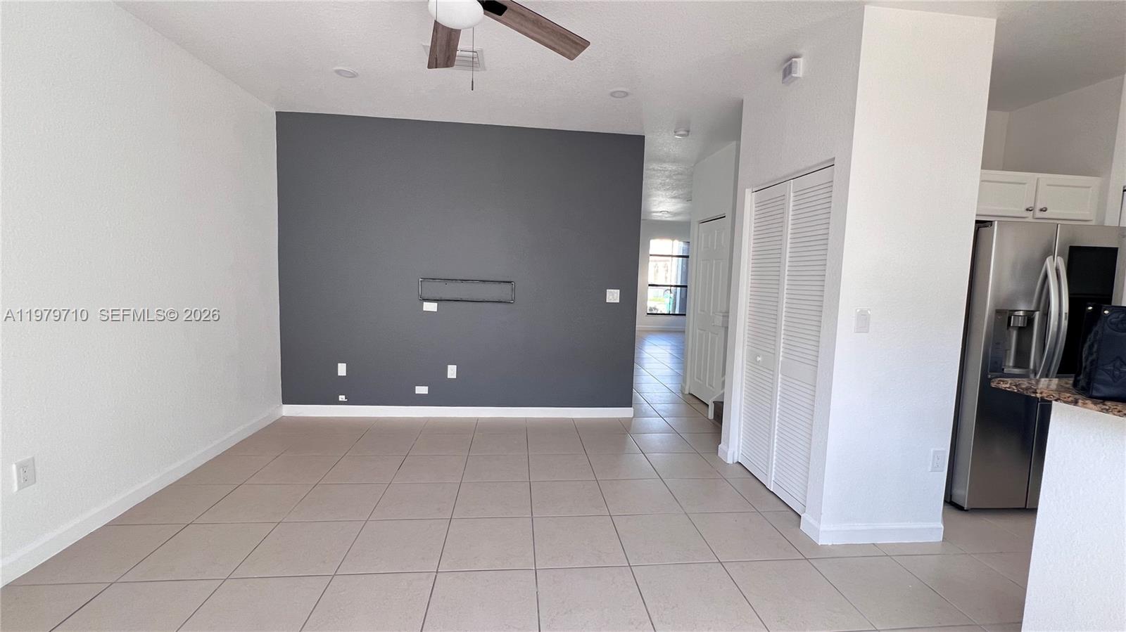 SILVER PALM EAST SEC THRE - Residential