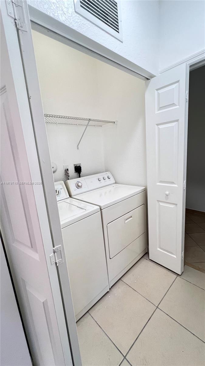 SILVER PALM EAST SEC THRE - Residential