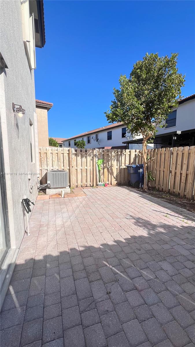 SILVER PALM EAST SEC THRE - Residential