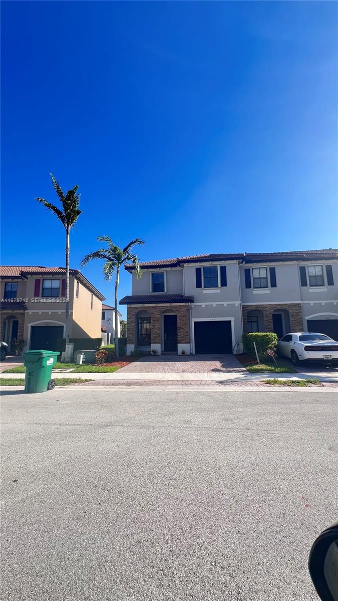 SILVER PALM EAST SEC THRE - Residential