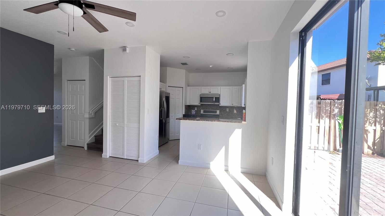 SILVER PALM EAST SEC THRE - Residential