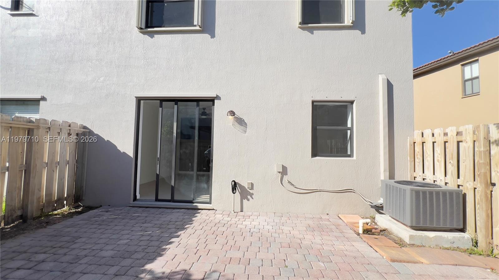 SILVER PALM EAST SEC THRE - Residential