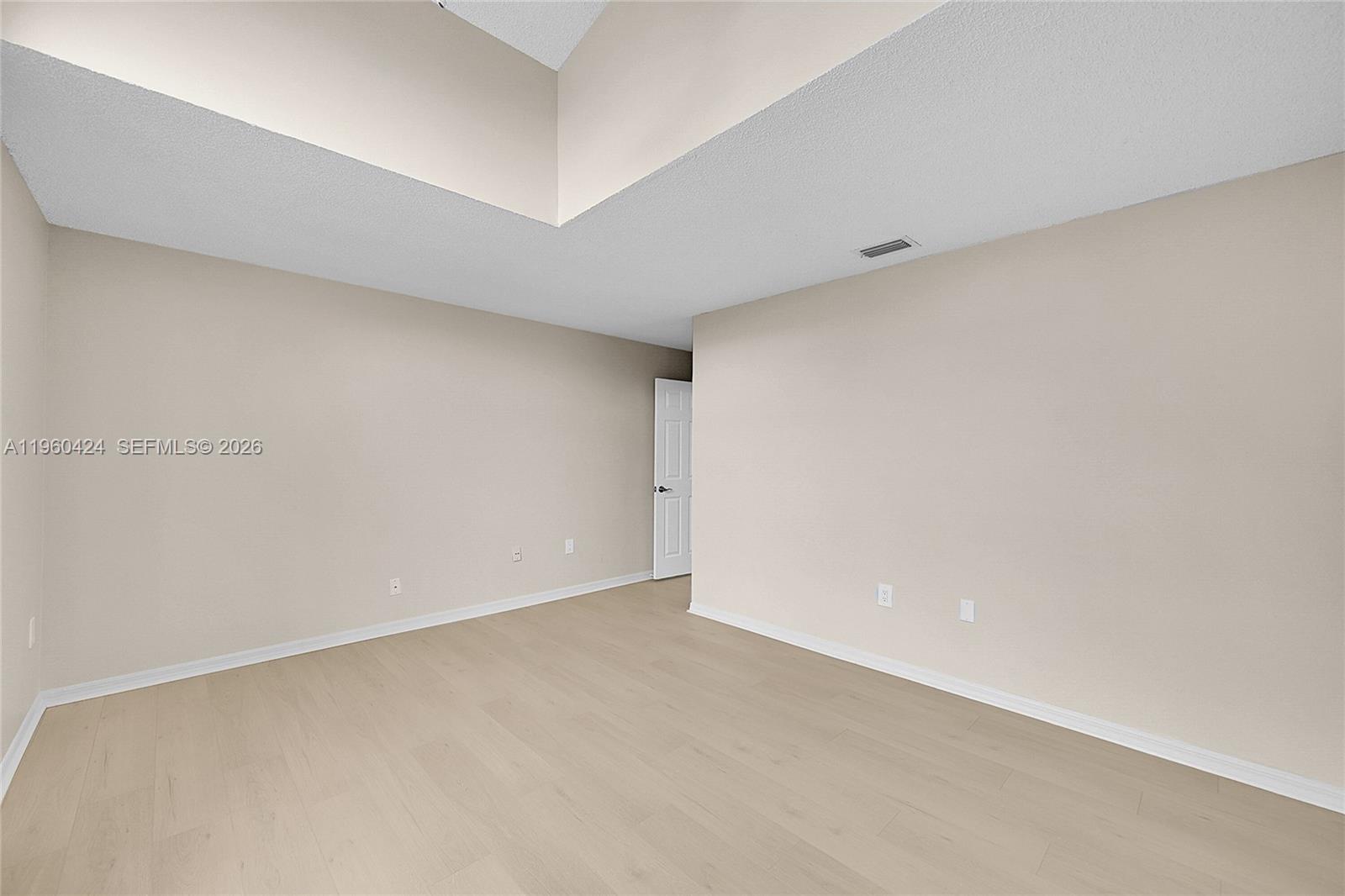 SAWGRASS PLANTATION - Residential