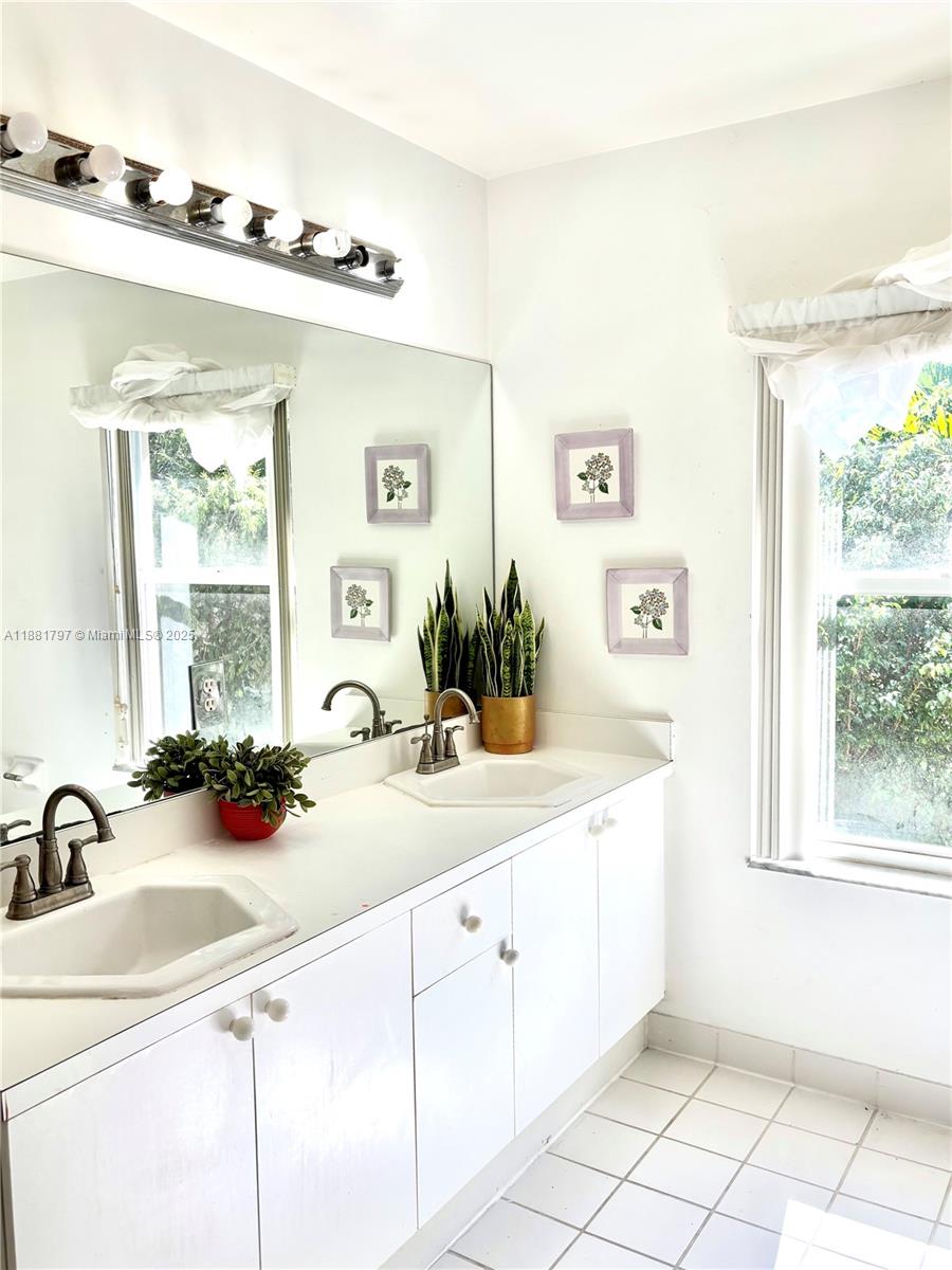 CORAL RIDGE DRIVE COMMERC - Residential