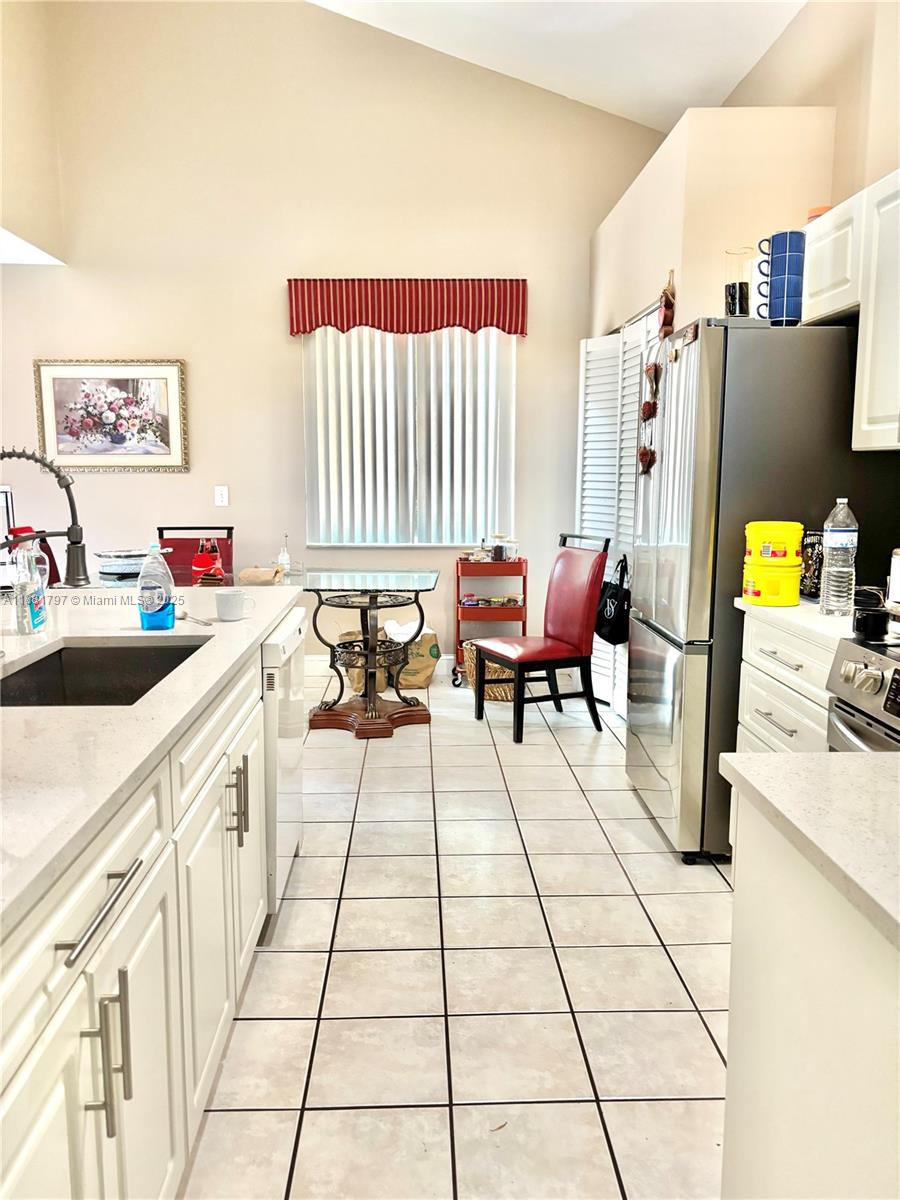 CORAL RIDGE DRIVE COMMERC - Residential