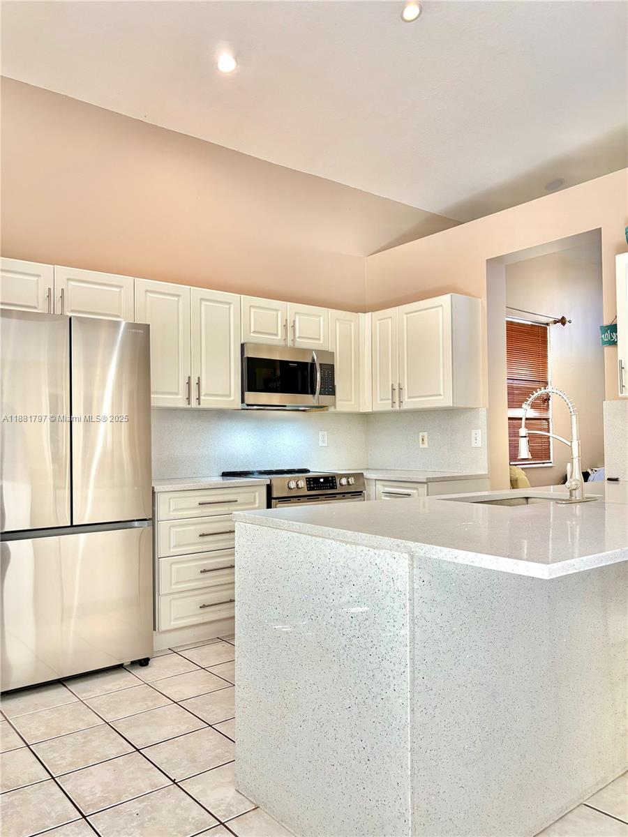 CORAL RIDGE DRIVE COMMERC - Residential