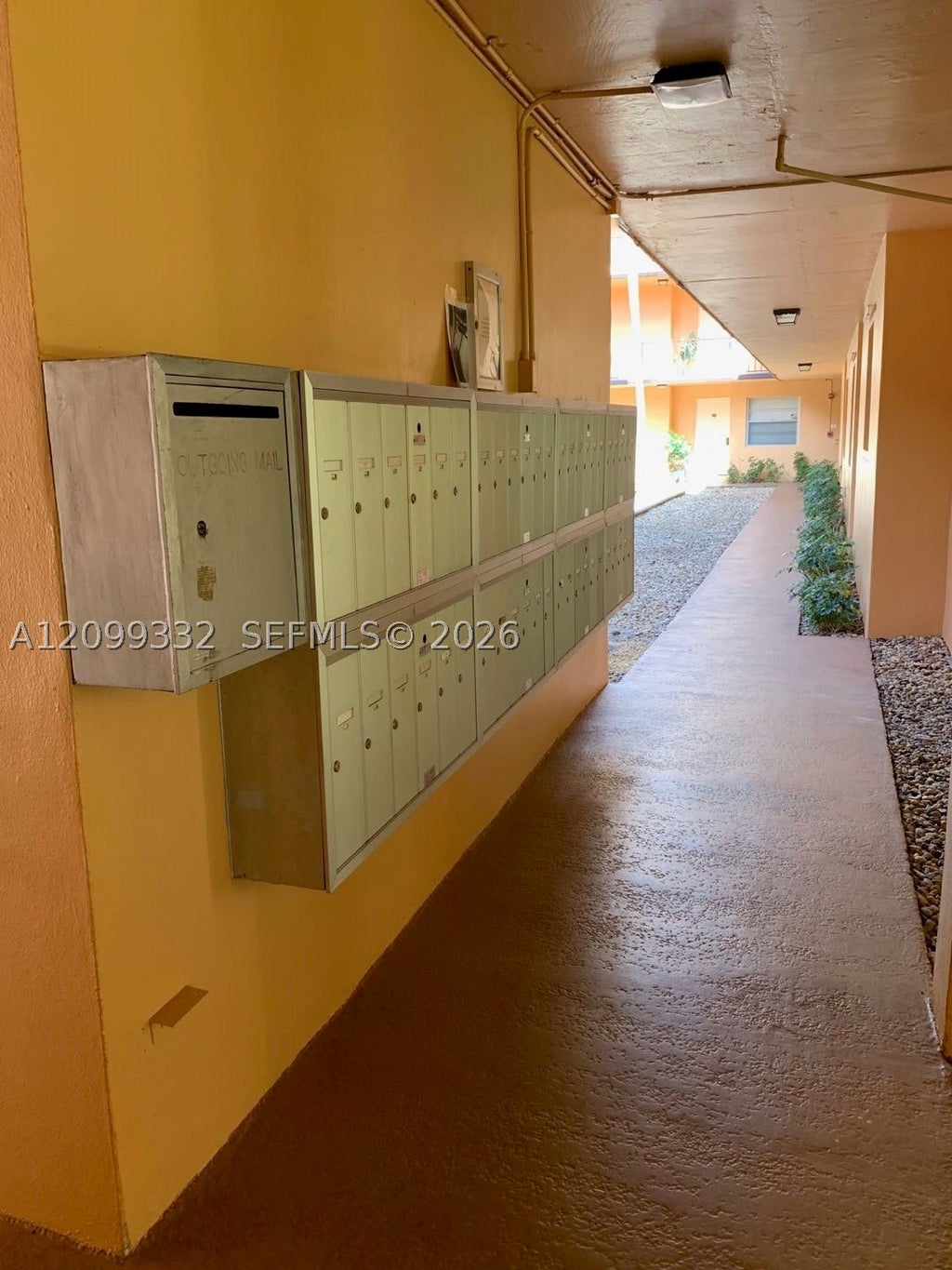 Photo of 400 Commodore Dr #211, Plantation, FL 33325 (MLS # A12099332)
