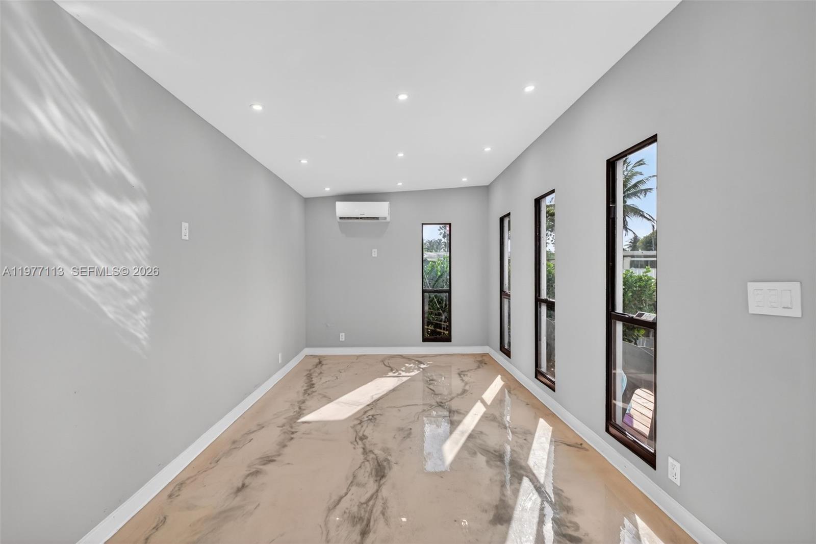 LAUDERDALE ISLES NO 2 - Residential