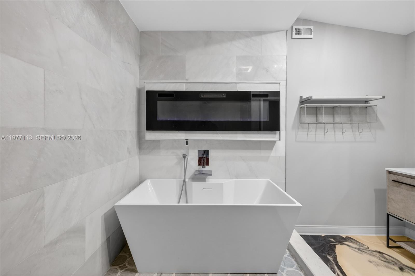 LAUDERDALE ISLES NO 2 - Residential