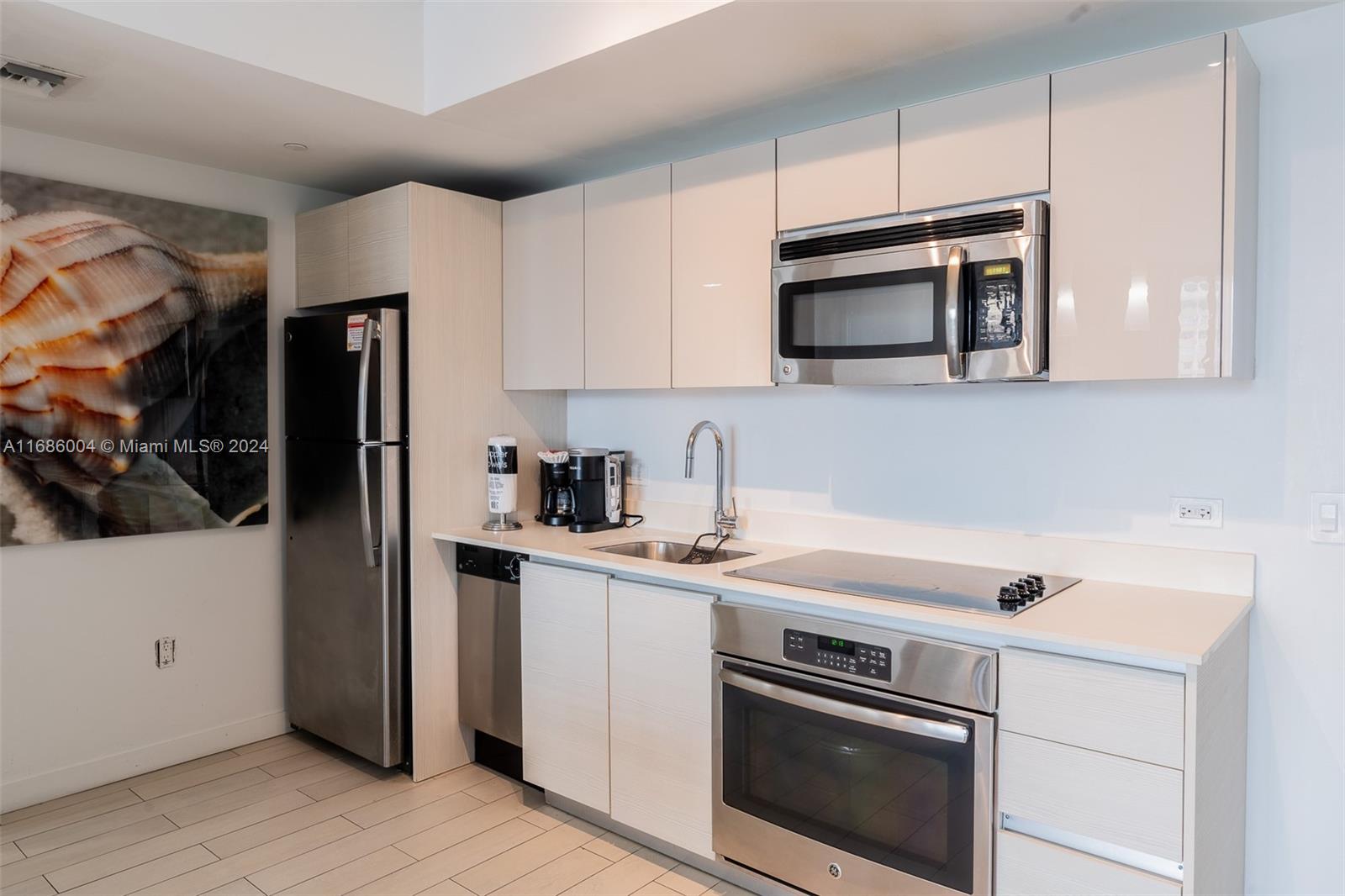 BEACHWALK CONDOMINIUM - Residential