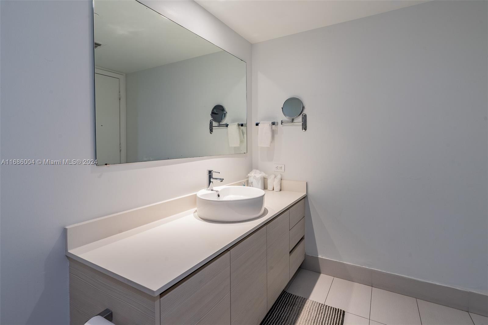 BEACHWALK CONDOMINIUM - Residential