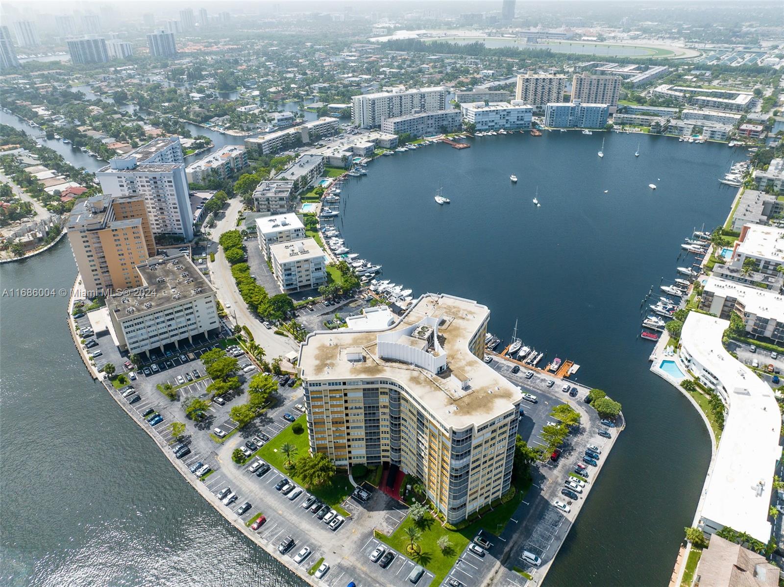 BEACHWALK CONDOMINIUM - Residential