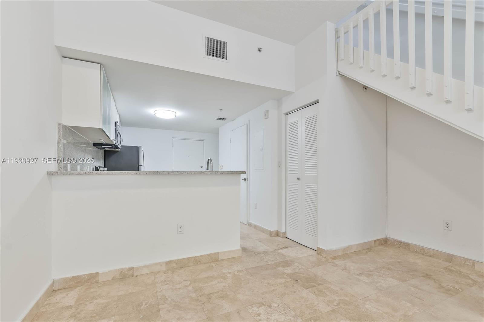 3339 Virginia St 124