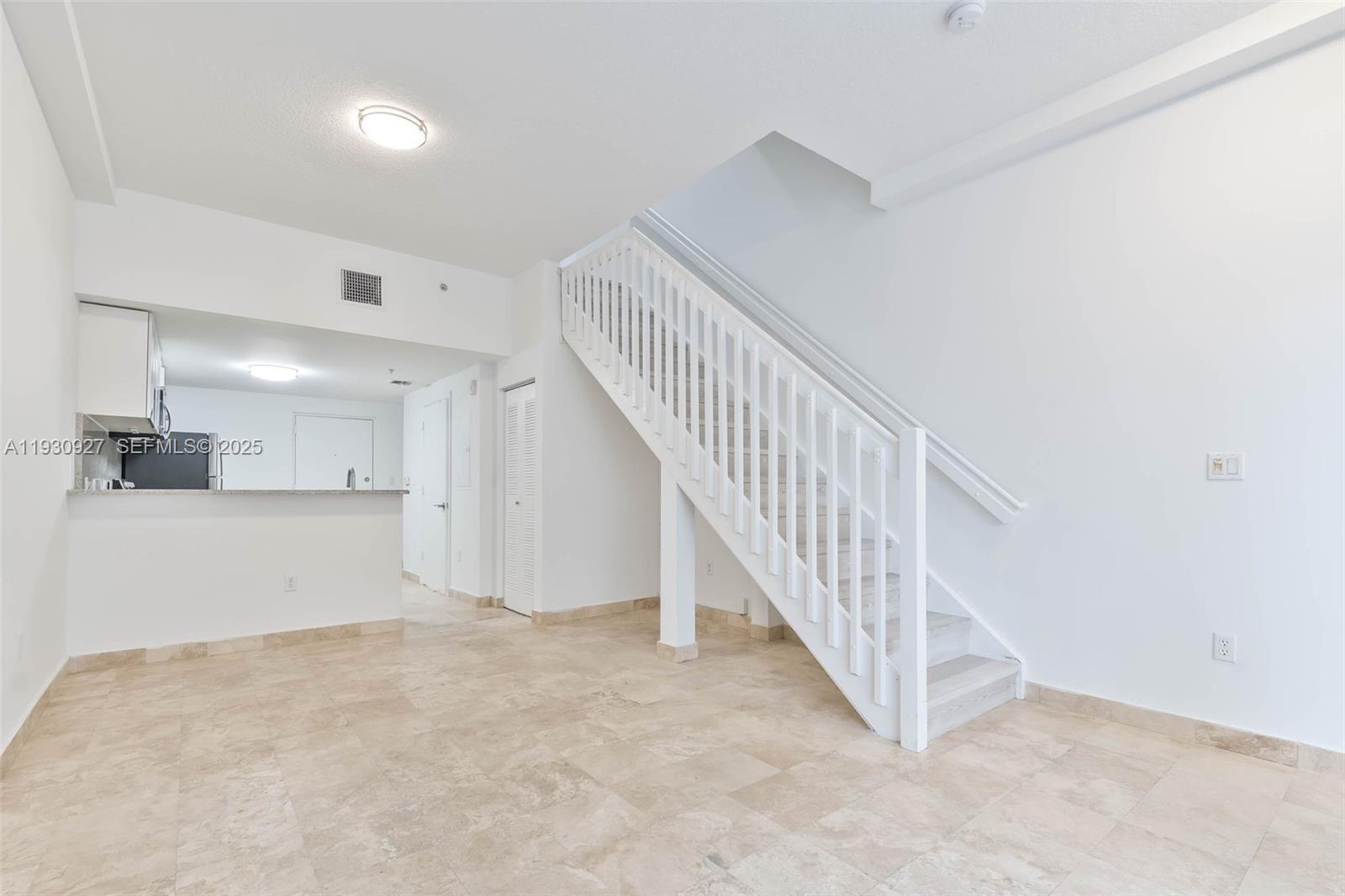 3339 Virginia St 124