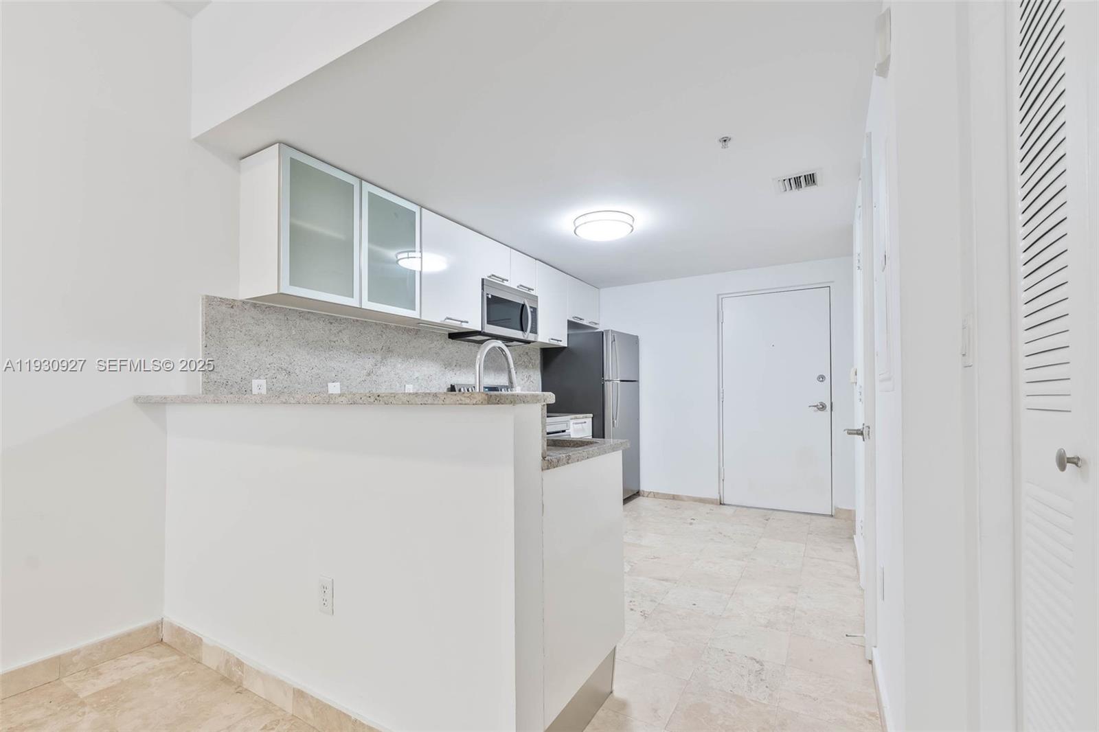 3339 Virginia St 124