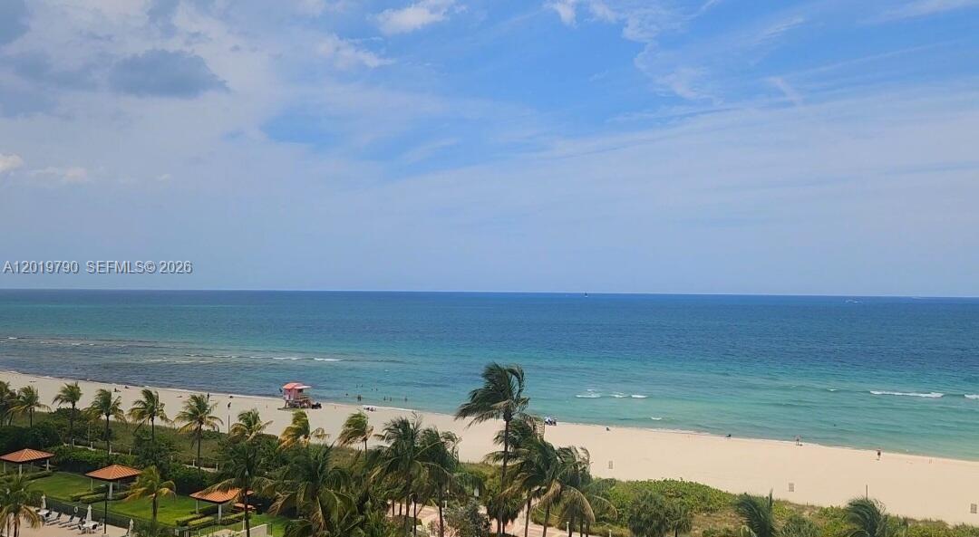 CLUB ATLANTIS CONDO - Residential