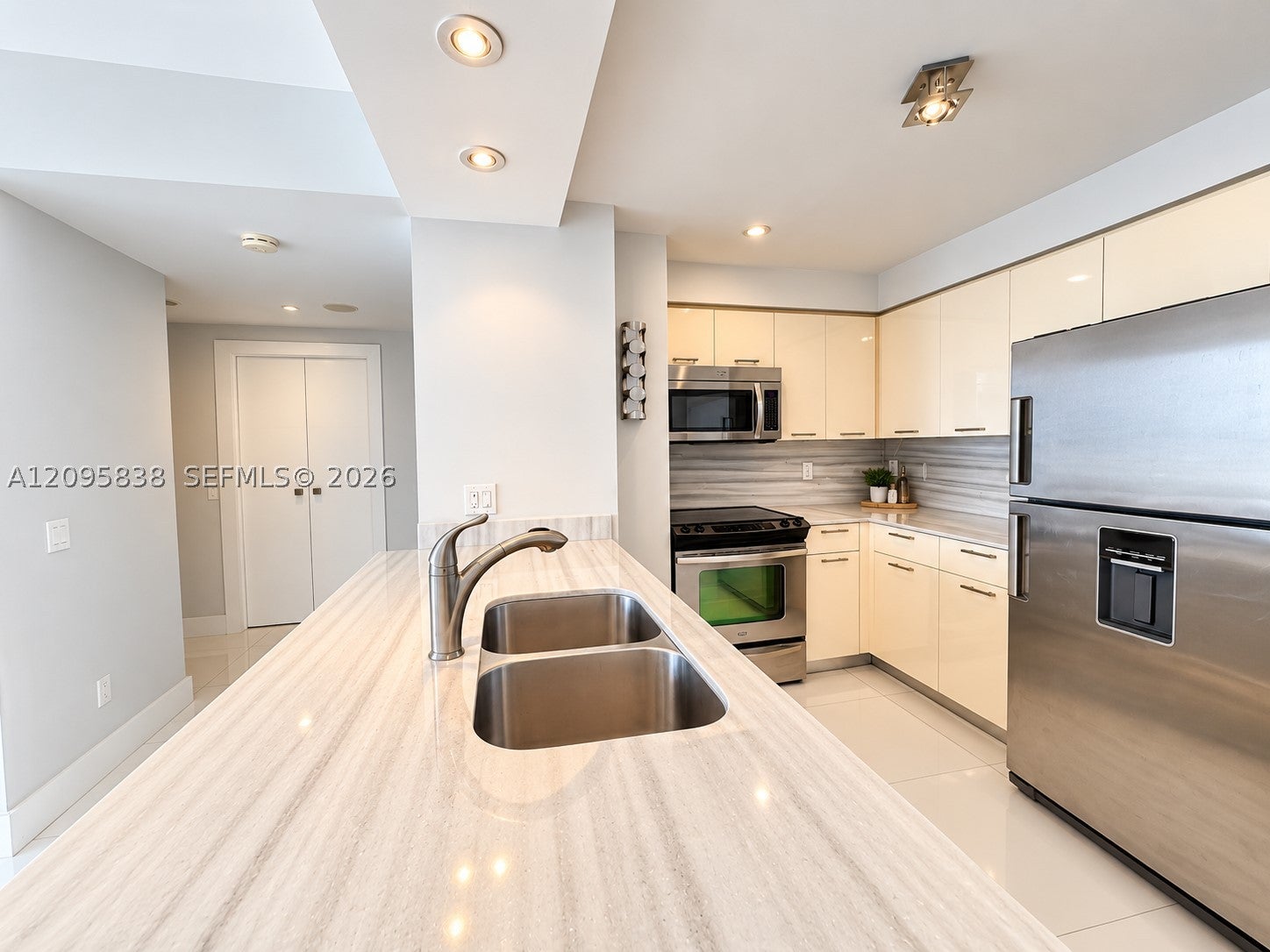 2475 Brickell Ave 1208