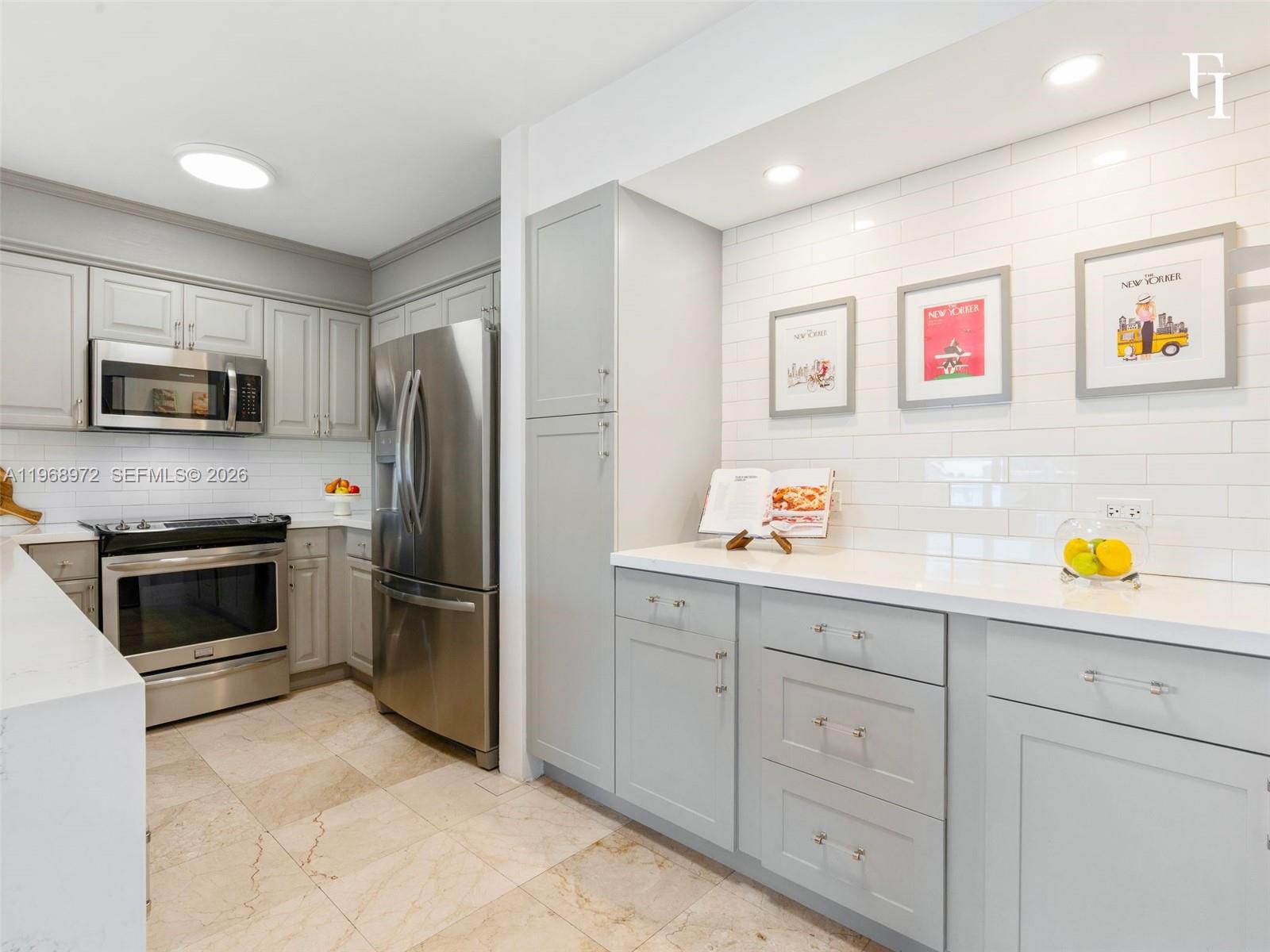 VILLA ISABELLA CONDO - Residential