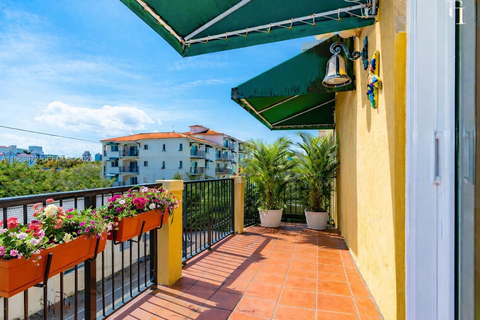 VILLA ISABELLA CONDO - Residential