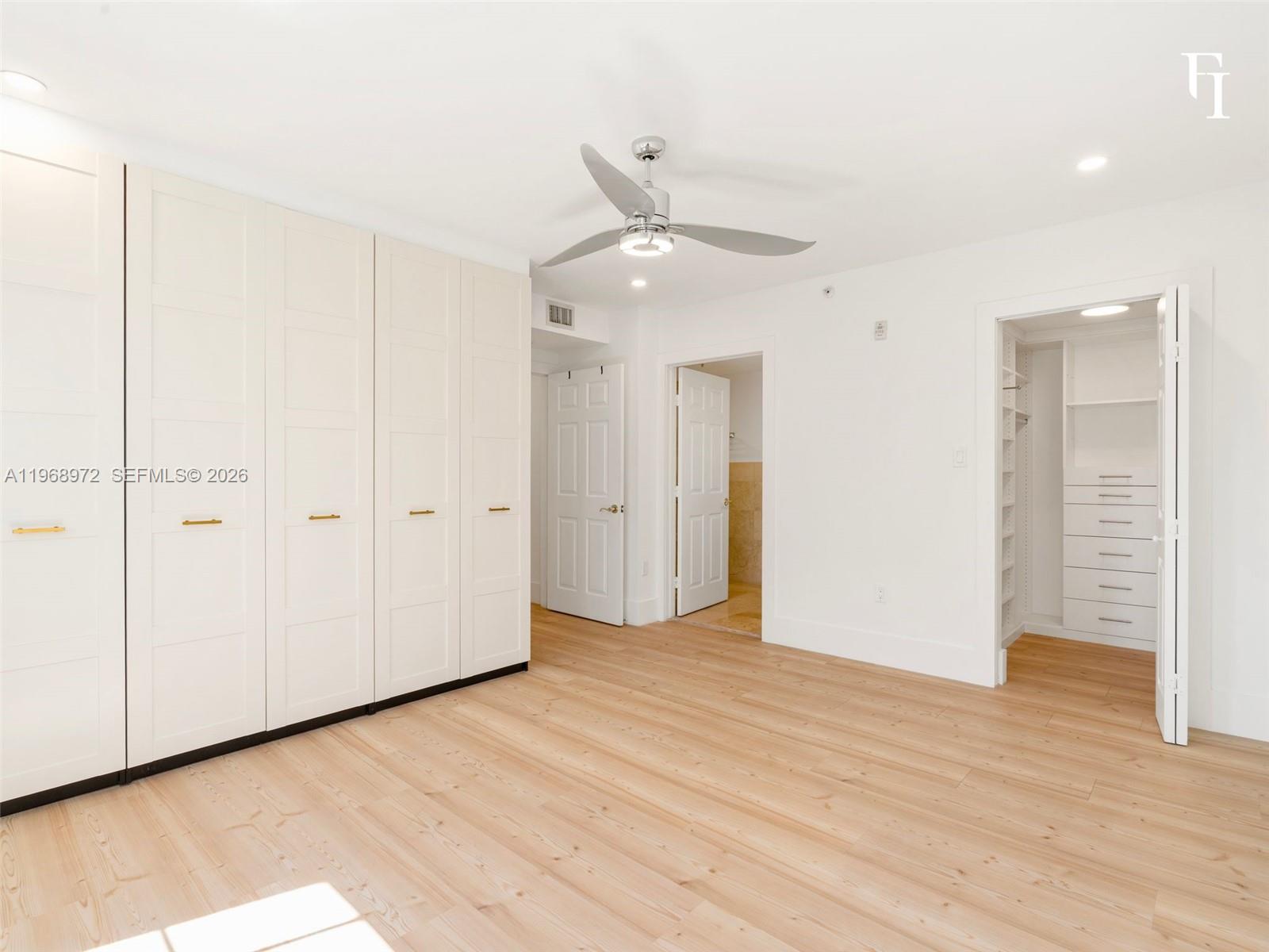 VILLA ISABELLA CONDO - Residential